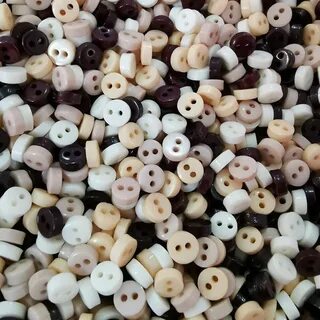 Dolls buttons