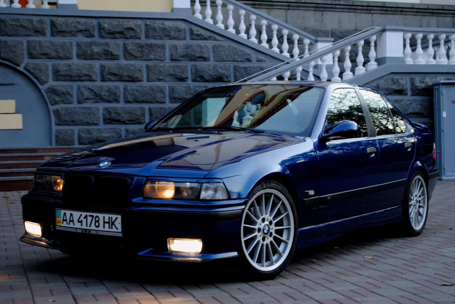 BMW е36. BMW e36 sedan. БМВ е3 е36. E BMW e36. Бмв е36 год