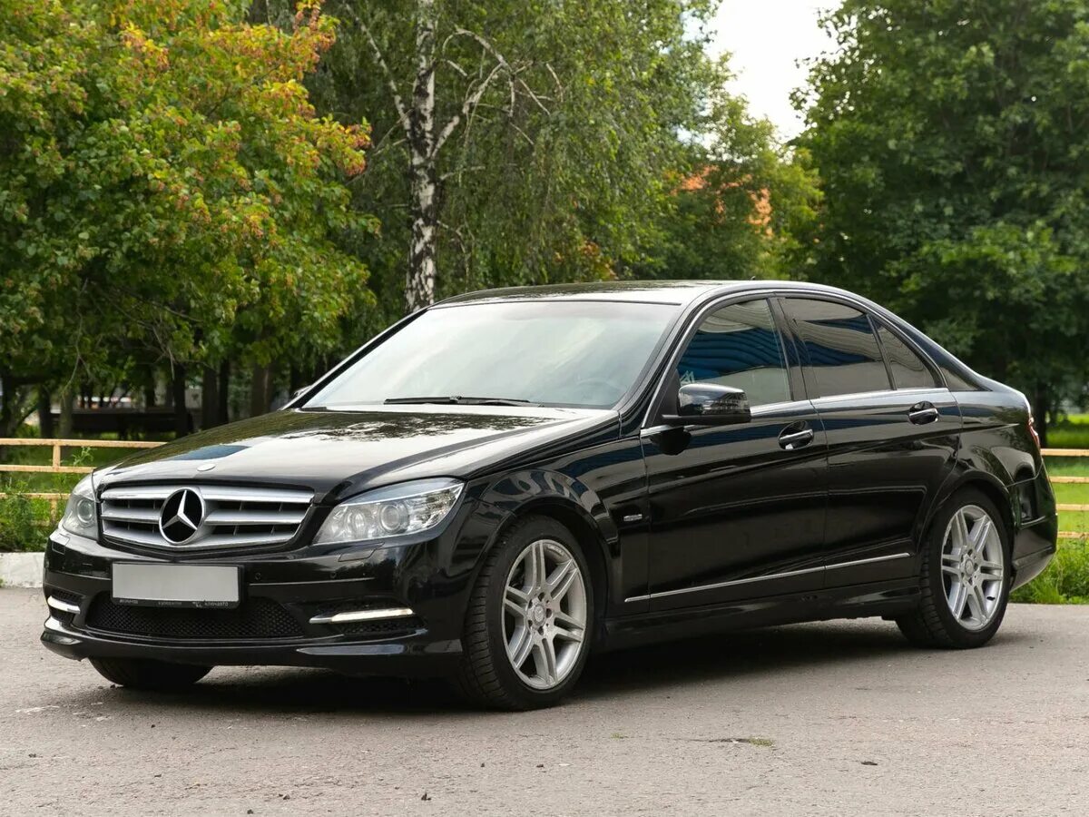 Купить мерседес 2010. Mercedes c class 2010. Mercedes-Benz w204 2010. Mercedes Benz c180 2010. Мерседес черный седан w204.