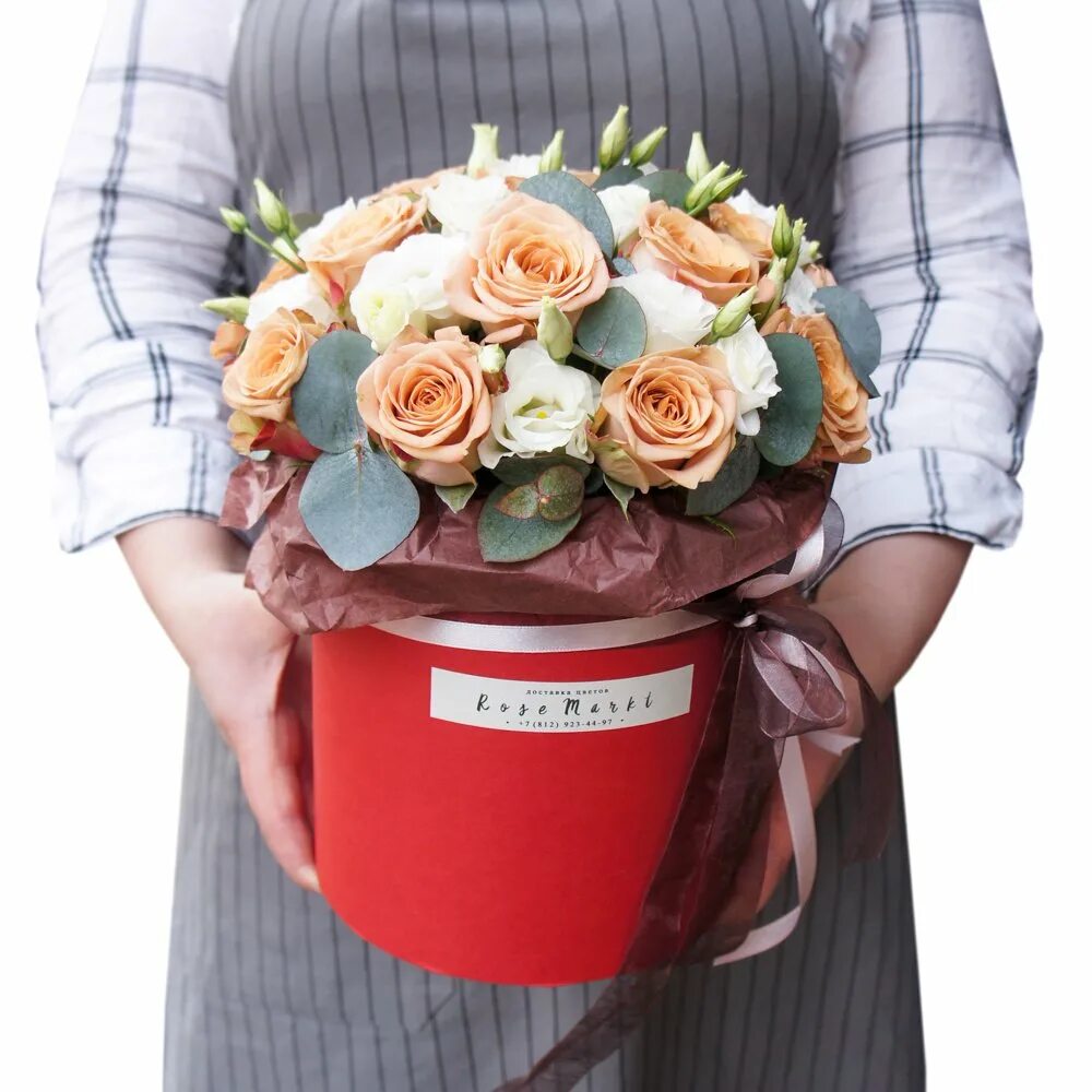 Цветы доставка цветов. Букет в шляпной коробке. Букеты в цветочных магазинах. Букеты цветов в шляпных коробках. Недорогой букет в коробке.
