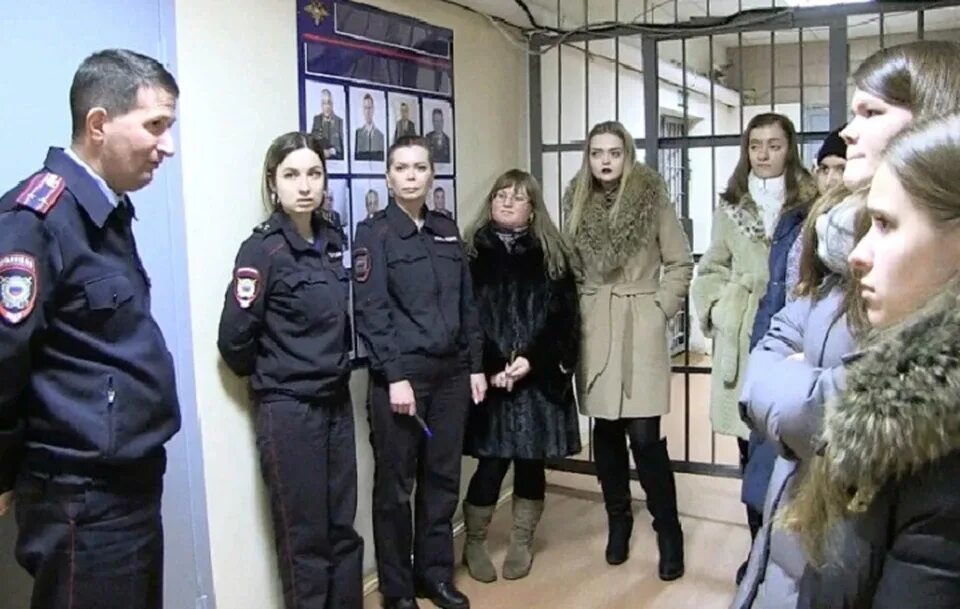 Ивс это в полиции. Ивс умвд екатеринбург. ивс что это в полиции. форма ивс полиции. полицейский изолятора временного содержания.