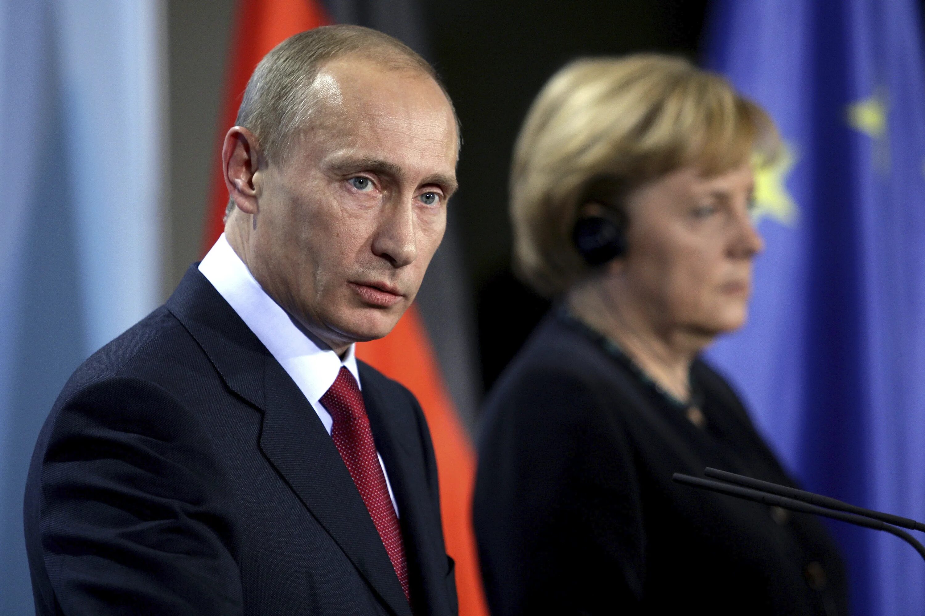 Министры 2008. Путин премьер министр 2008. Путин владимир владимирович 2009. Премьер министр путин в 2000 году. Председатель правительства рф с 2008-2012.