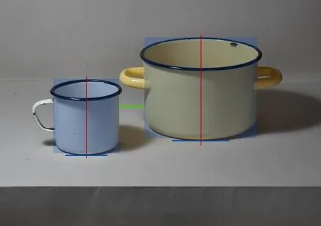 Даны кружки цилиндрической формы первая