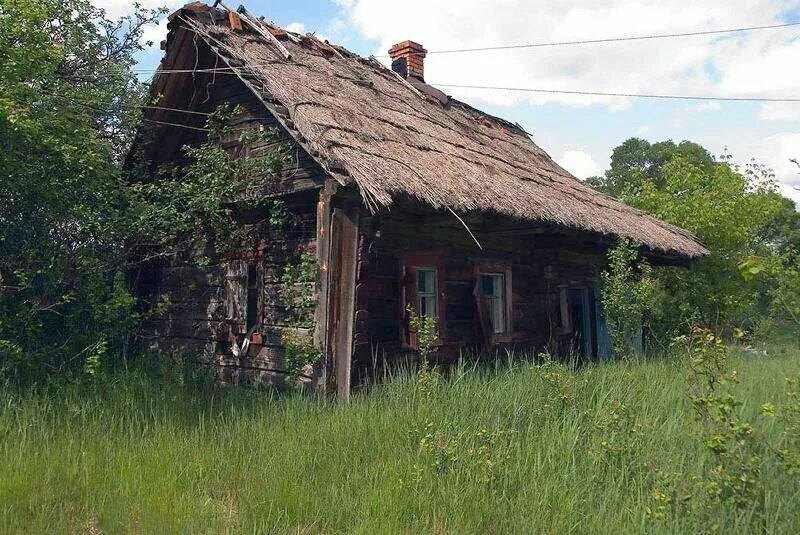 Деревни тульской области. Заброшенные деревни в Московской области. Заброшенные деревни НСО. Покинутая деревня Озерки. Название деревень в Тульской области.