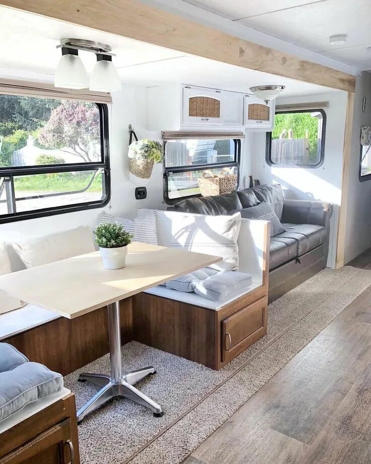 Что такое кемпер. Caravan автодом. camper автодом. автодом motorhome. американский кемпер airstream.
