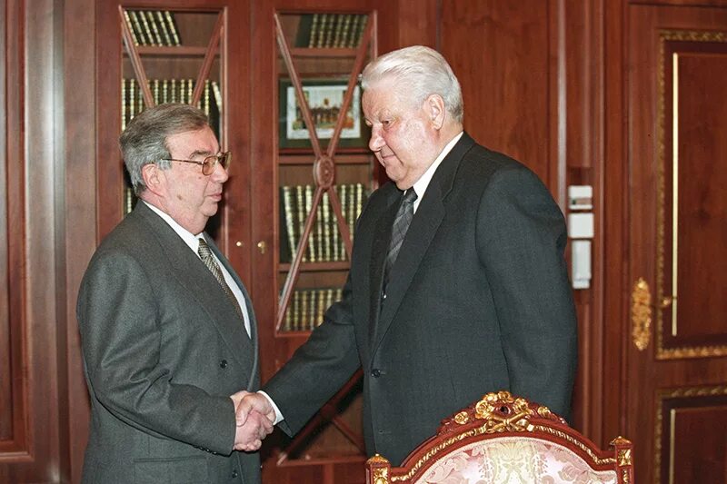 Премьер министр 1999. Примаков 1999. е м примаков и ельцин.
