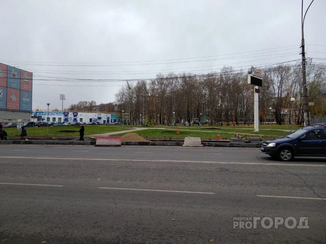 Остановка телецентр сыктывкар. Остановки сыктывкар санкт петербург. Граффити на остановках патриотическое легкое. Остановки сыктывкар санкт петербург. Октябрьский проспект 222 сыктывкар.