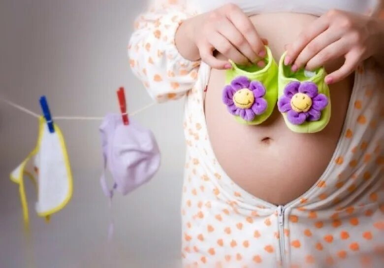 В ожидании чуда фильм фей. В ожидании чуда 2007. В ожидании чуда программа. Открытка в ожидании малыша. Открытка в ожидании малыша.