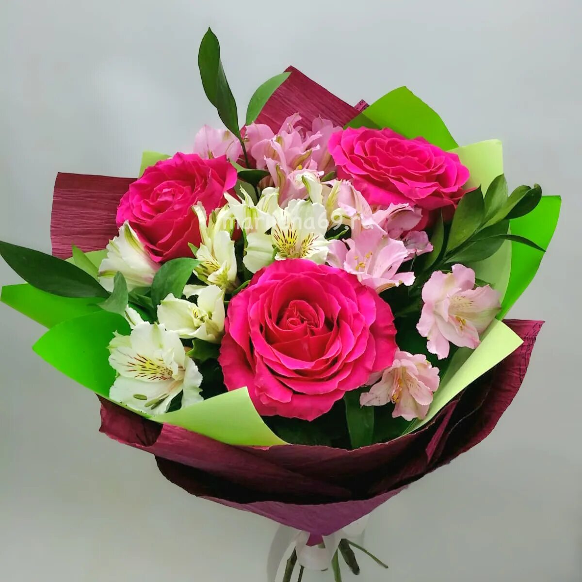 Розы рубцовск. Классический букет из красных роз. Цветы рубцовск. Букет "классический микс". Розы рубцовск.