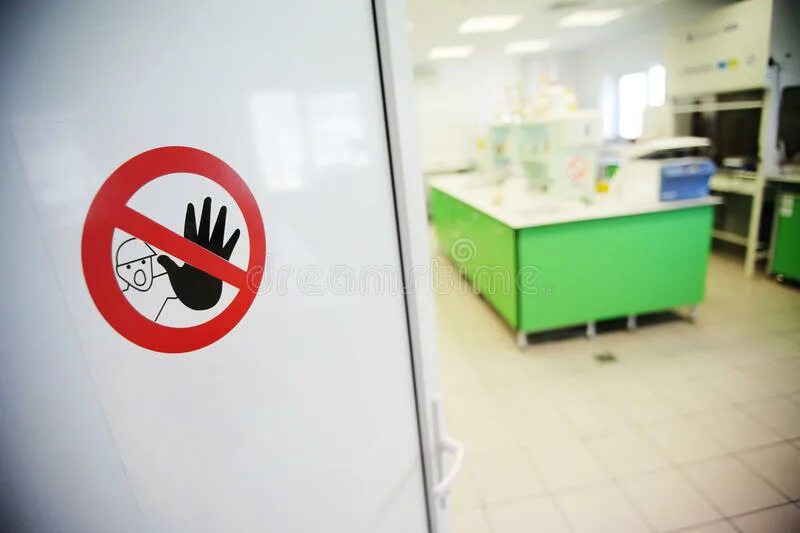 В процессе работы в биологической лаборатории запрещается. Лаборатория знак на дверь. знак на лабораторных дверях. знак фотохимической лаборатории на дверь. надписи категорий на дверях лабораторий.