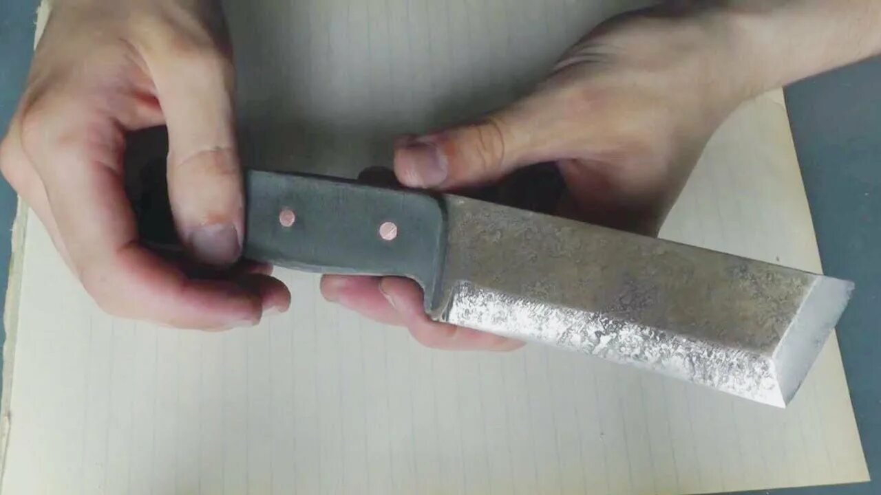 Ножевой видео. Изготавливаем ручки для ножей. Нож строгает напильник. Самодельные кухонные ножи. Самодельные ножи своими руками.
