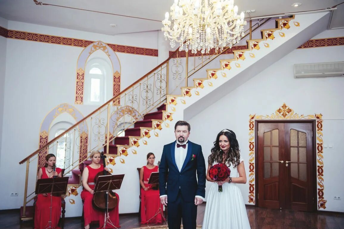 Райисполком луганск. 14 а. Загс лнр. Дворец счастья. Загс луганск центральный.