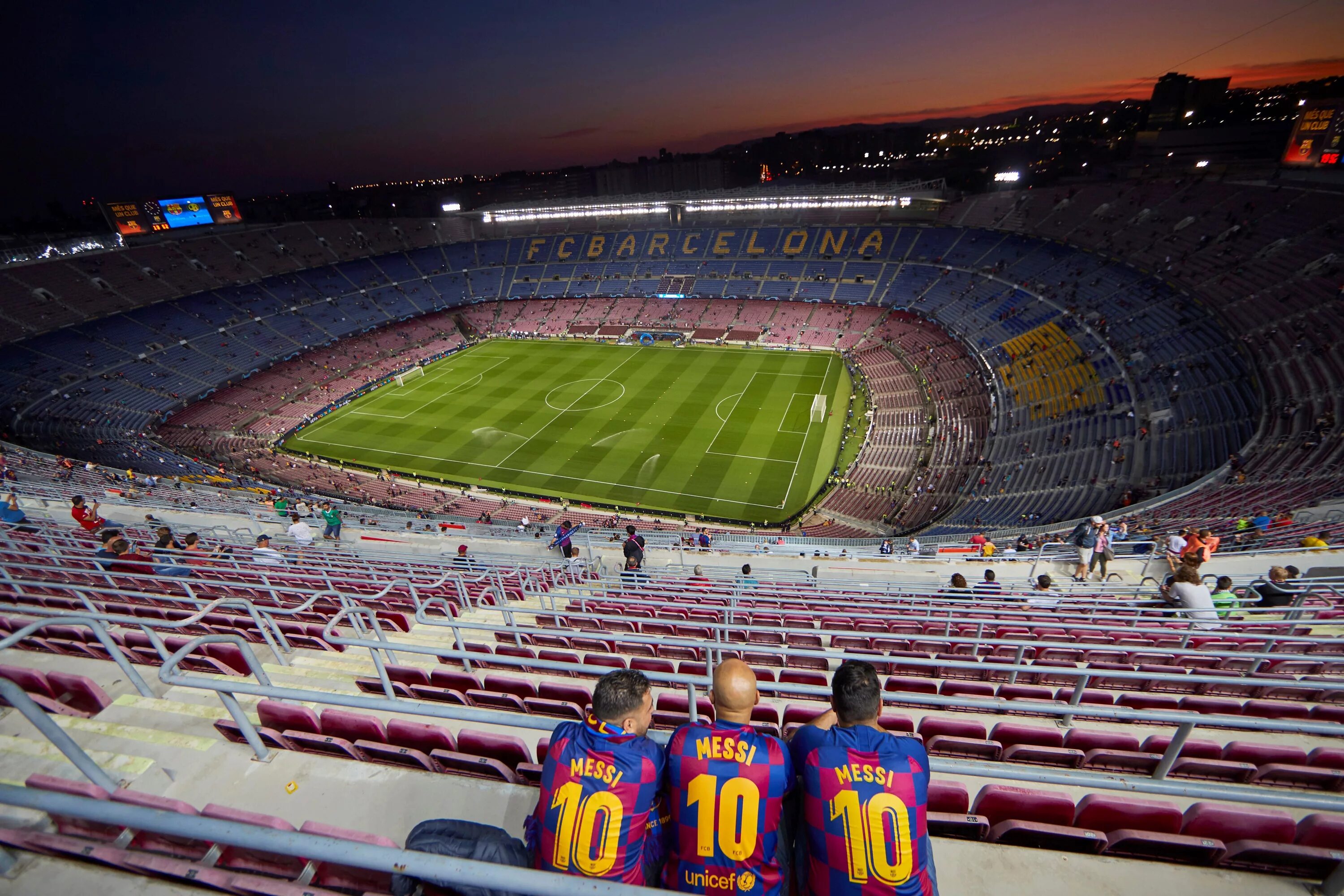 Вместимость камп. Стадион Камп ноу Барселона Испания. Барселона футбольный стадион Камп ноу. Стадион Camp nou. Стадион Барселона 2022.