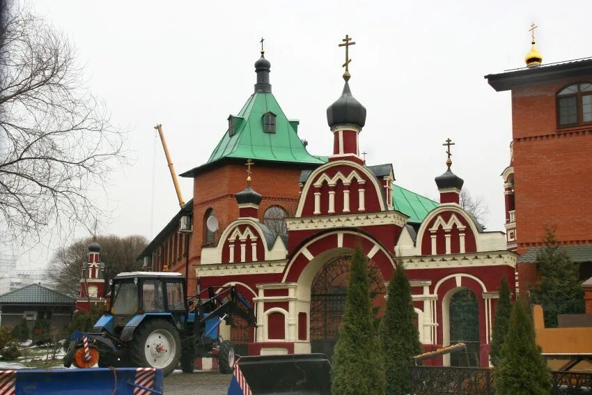 храм архангела михаила в тропареве. казанский храм в тропарево. храм казанской иконы божьей матери островитянова. храм казанской иконы божьей матери островитянова. храм архистратига михаила в тропареве.