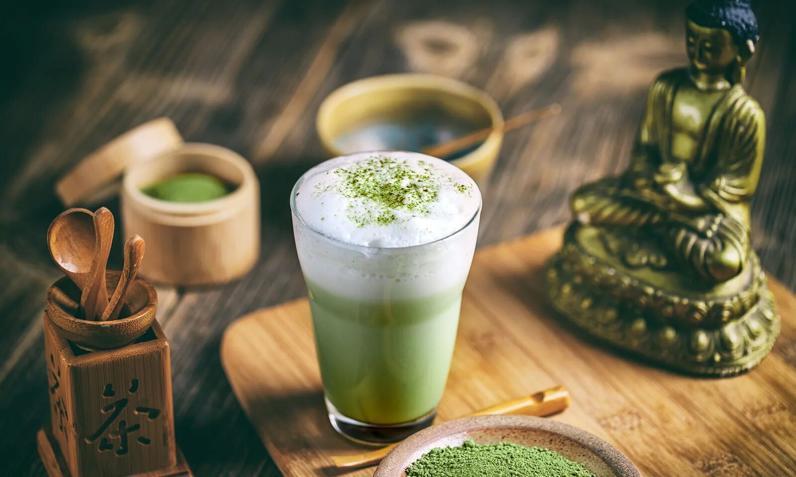 Latte matcha powder. Японский чай матча (маття). Зеленый чай маття. Японский порошковый чай маття. Мача пить.