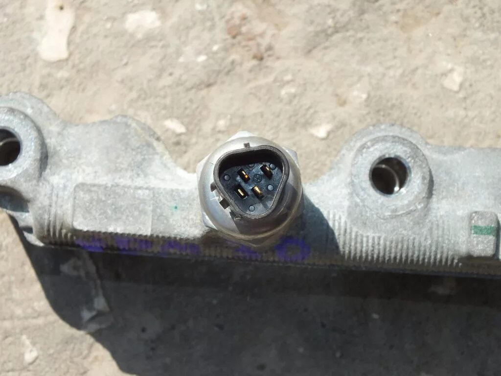 1az fse d4 форсунки. Авенсис нижний датчик кислорода. 1az fse датчик коленвала. Датчики 1az fse. Термостат 1az fse.