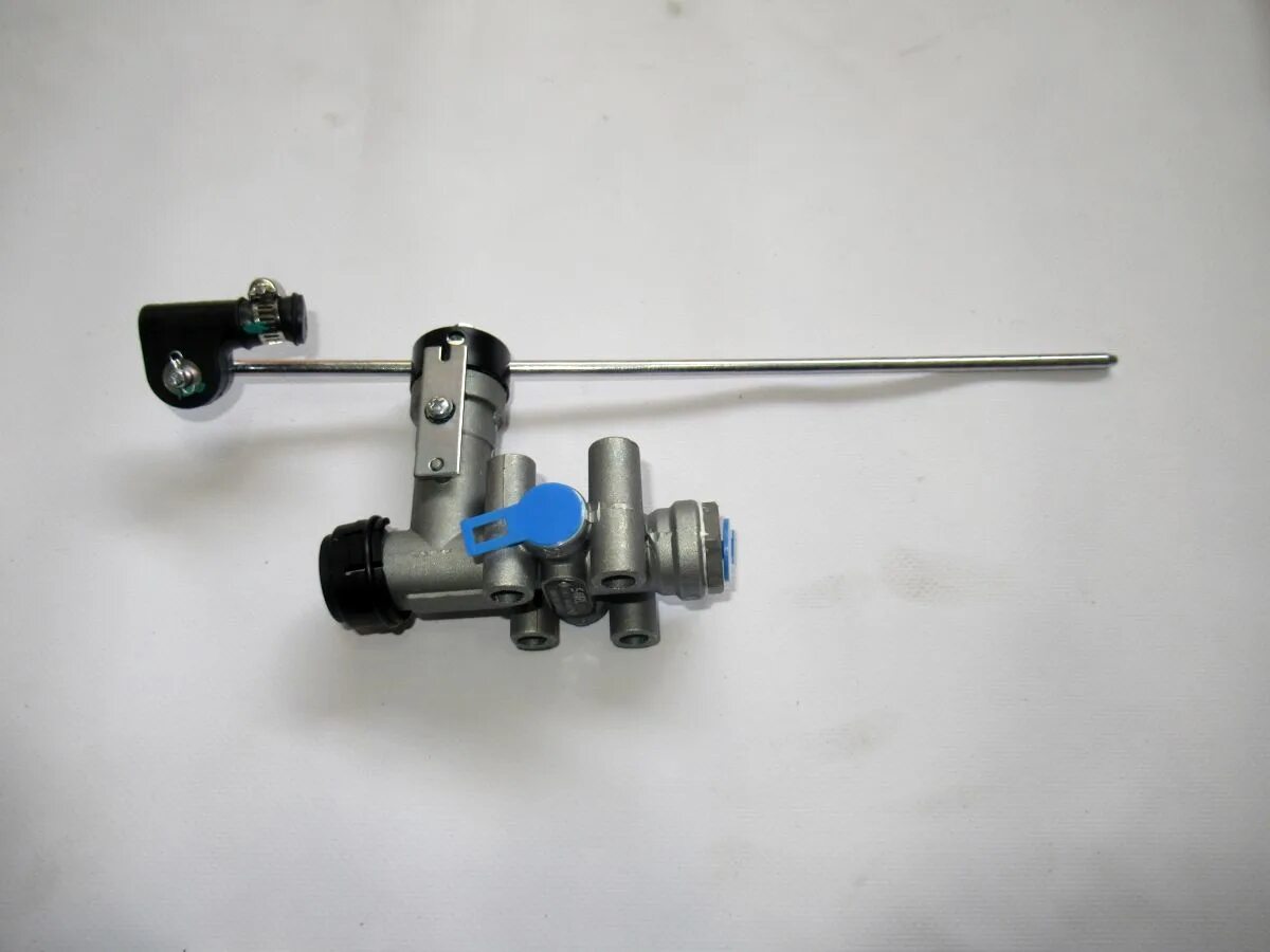 4640060027 кран уровня пола wabco. Кран уровня пола камаз. Кран уровня пола камаз 6520. Датчик уровня пола камаз 5490. Кран уровня пола камаз.