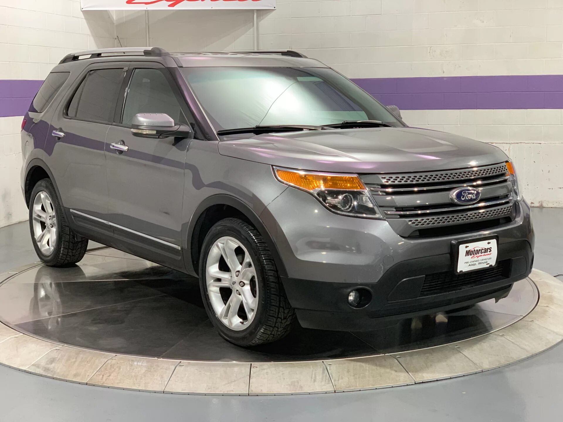 Форд куплю в магазине. Ford Explorer Limited. Форд эксплорер 2013. Ford Explorer Limited 2019. Форд эксплорер Лимитед 2013.