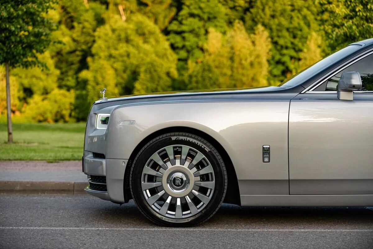 Диски роллс. Rolls Royce Phantom. Rolls Royce Phantom диски. Rolls Royce Phantom 8. Rolls Royce колесо.