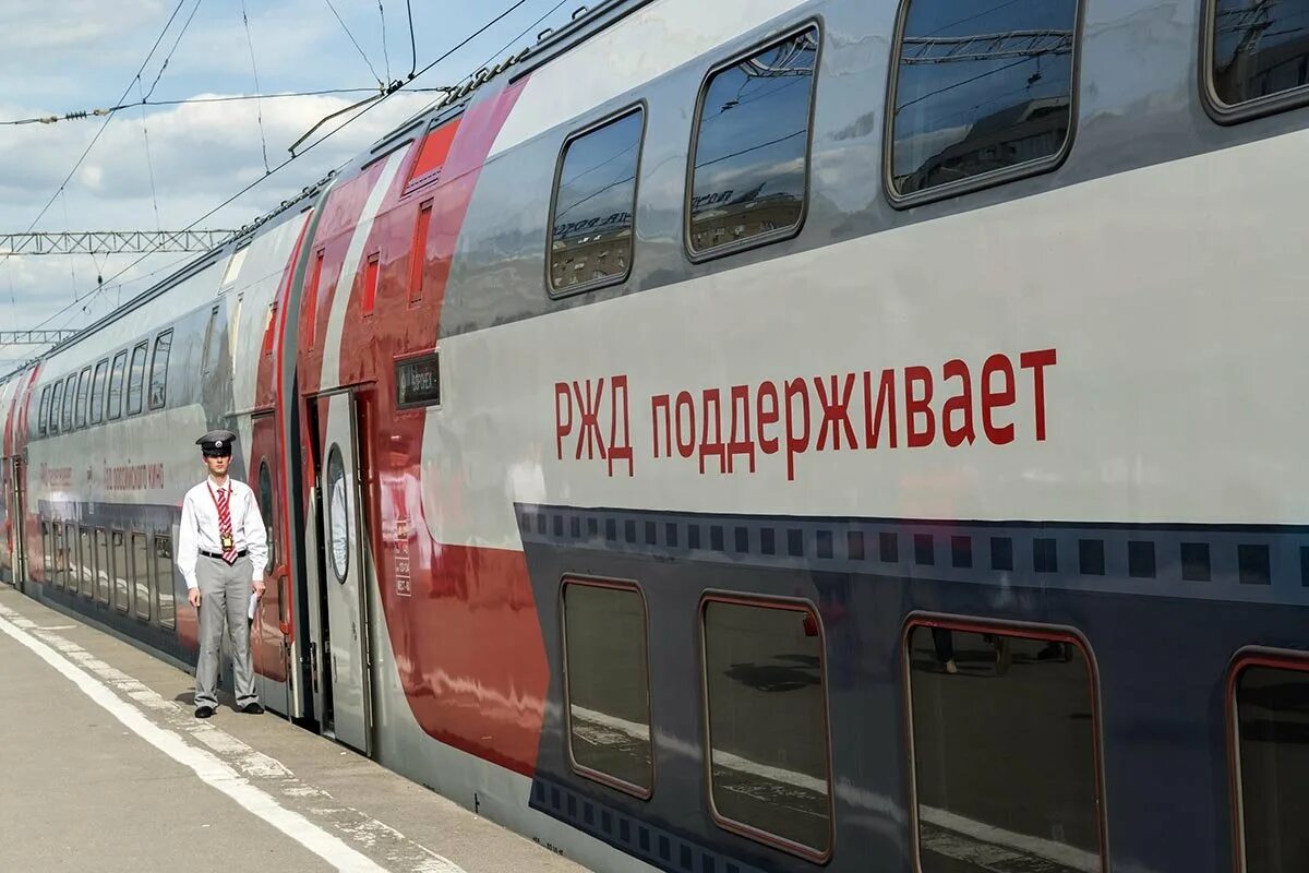 Эп20 на казанском вокзале. Поезд москва воронеж казанский вокзал. 740ж дневной экспресс (двухэтажный). Двухэтажный поезд эп30. Двухэтажный поезд казань.