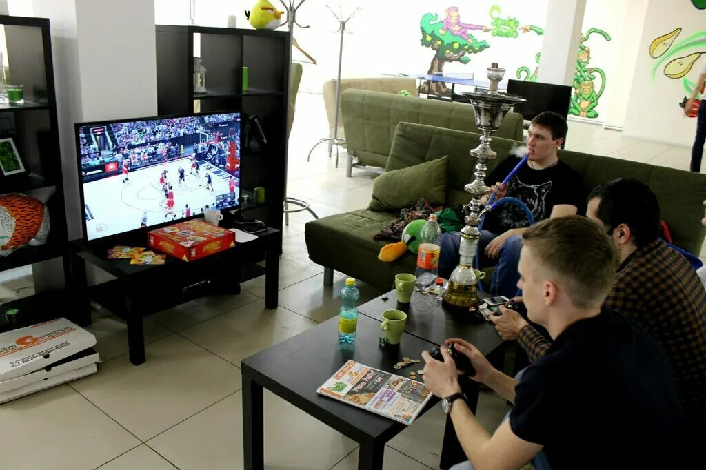 Антикафе гости петрозаводск. Антикафе на кавказской 6/8. Антикафе новороссийск. Антикафе бирск. Ул революционная уфа 84.