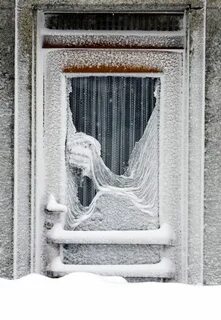 Дверь зима