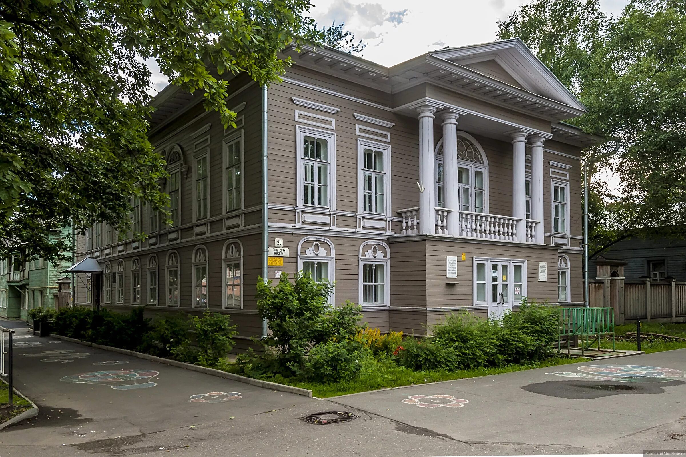 кристалл вологда козленская. дом тихановского вологда гоголя 53. улица ветошкина, 17. дом макаушкина вологда. улица мальцева вологда.