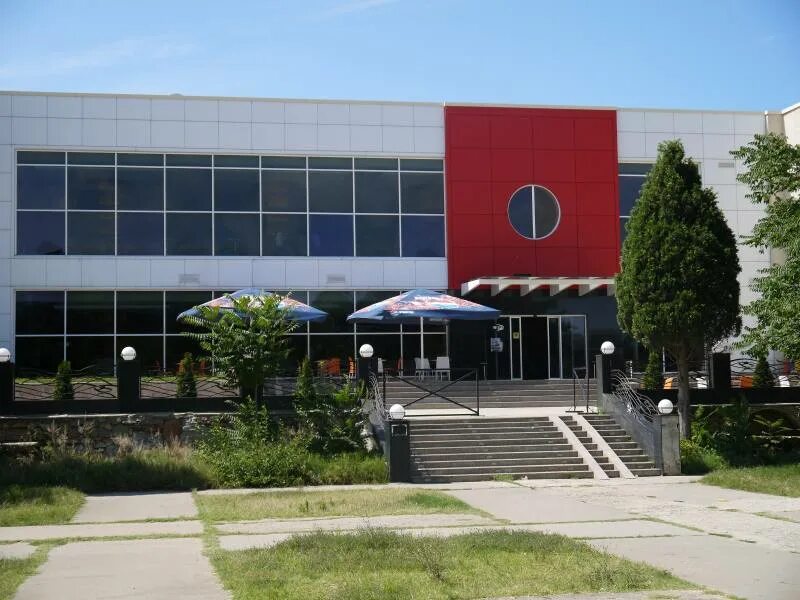 Кинотеатр россия махачкала. Крц москва каспийск. Город каспийск кинотеатр москва. Кинотеатр москва каспийск. Кинотеатр москва каспийск путь.