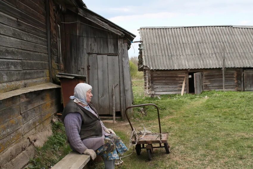 Деревня стала пустеть давно в семьдесят