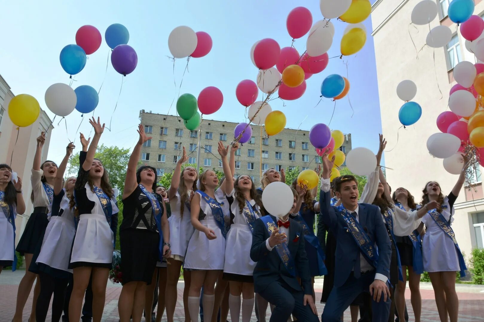 Школа 185 Гризодубовой. Школьные мероприятия. Фото мероприятий в школе. Школа 185 Коптево. Мероприятия школ фото