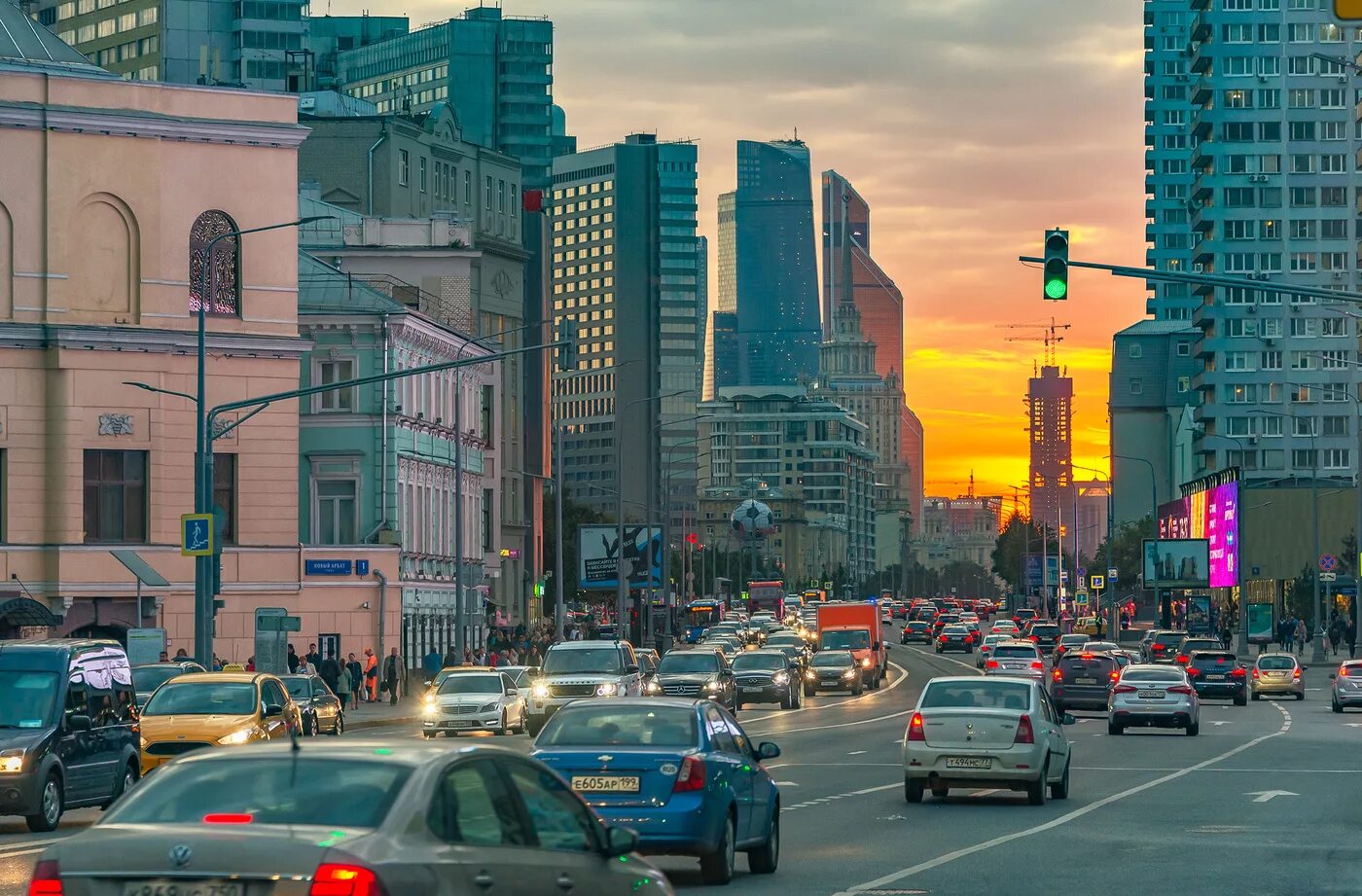 Ул новая фото. Новый Арбат, Москва. Новоарбатский проспект Москва. Улица новый Арбат. Современная Москва Арбат.