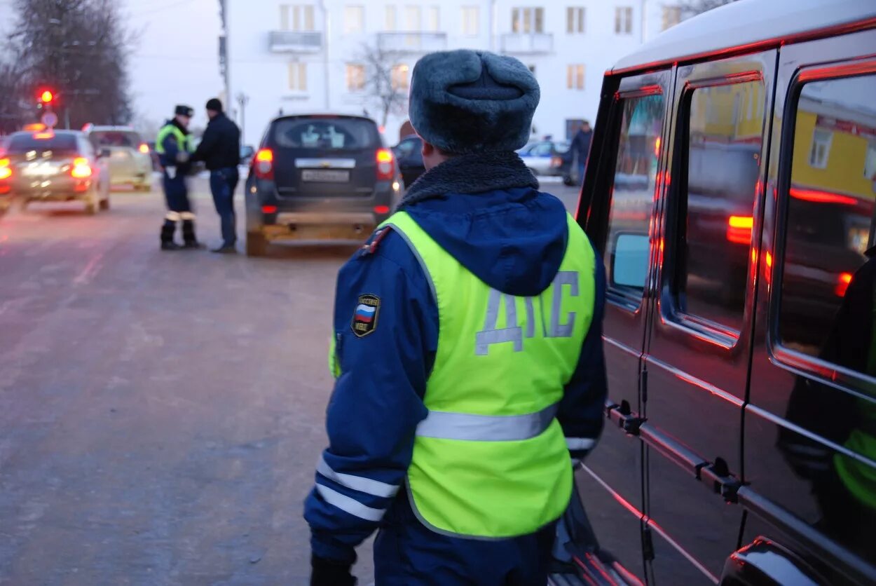 Инспектор дпс. Полицейский гаи. Итоги профилактического мероприятия пешеход. Рассказы гаишников. Гибдд картинки.