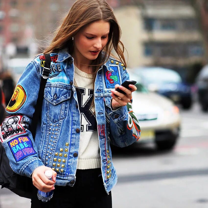 джинсовка со. джинсовка со стразами женская. джинсовка liquor n poker женская. джинсовка со. цветные джинсовые куртки.