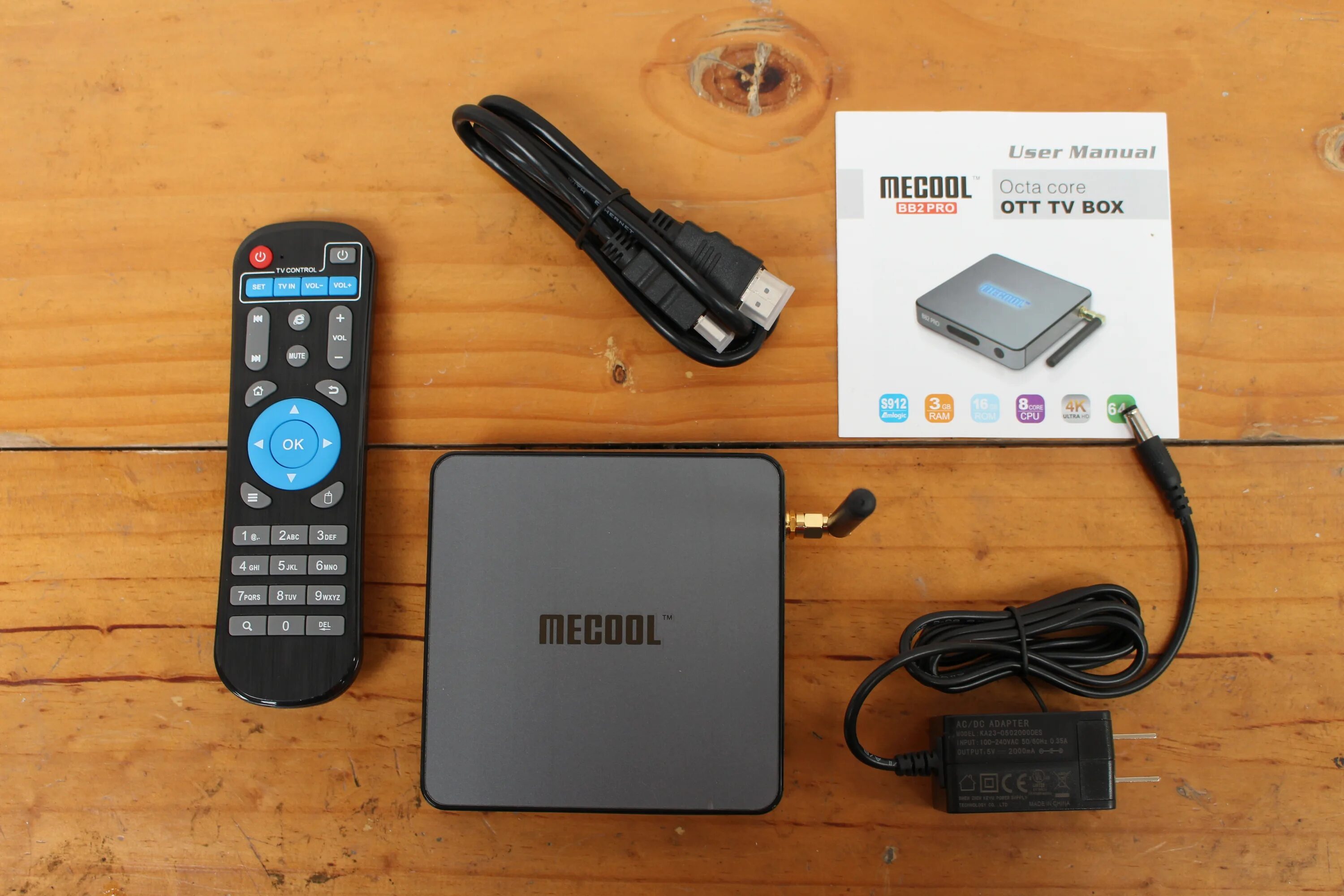 Mecool android 11. Tv box с экраном. mecool игры android. bb2. mecool logo.