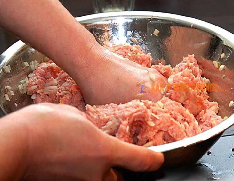 Как приготовить домашний фарш из свинины. Фарш смешанный.