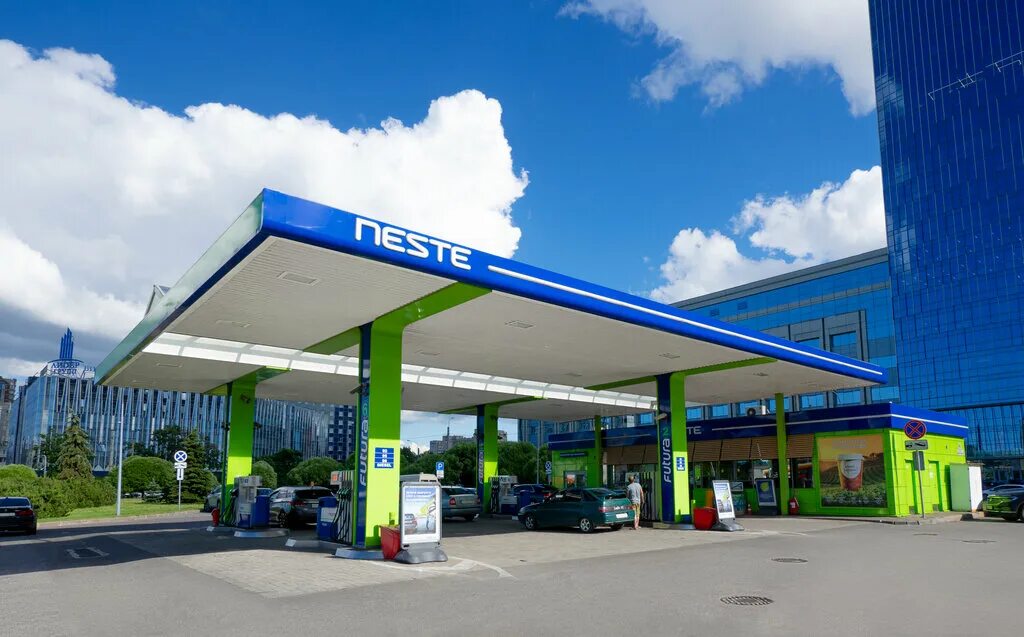 Заправки спб. Neste Gas Station. АЗС 540 несте. Neste Санкт-Петербург. Зелёная АЗС В Питере neste.