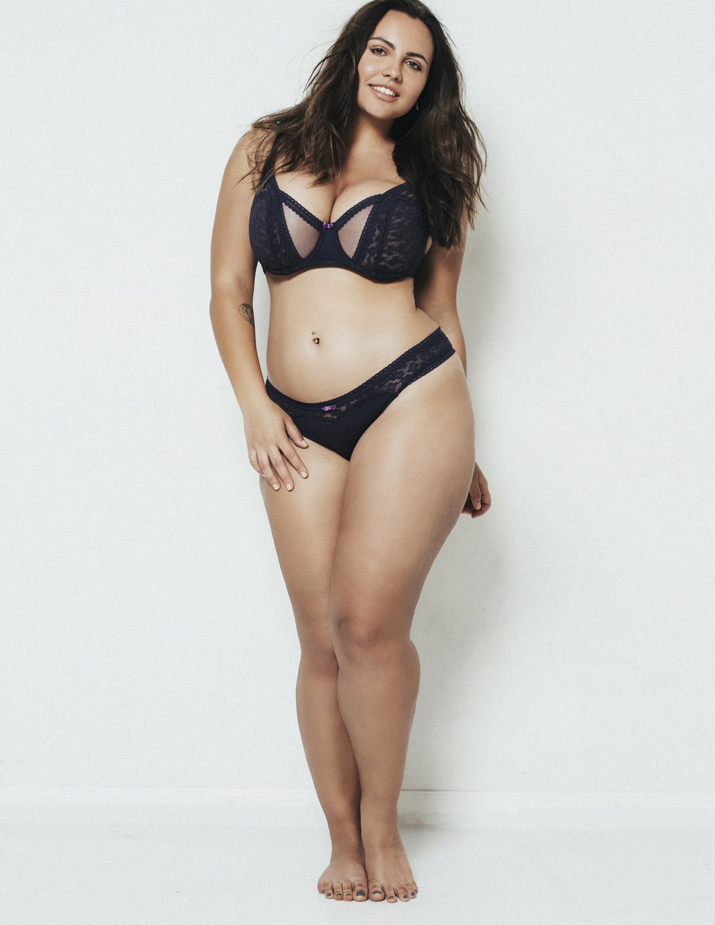 Эшли энн грэм. Размер плюс сайз девушки. Эрика лорен модель плюс в купальнике. Ольга лукомская сайз плюс. Стефани кинг плюс сайз.