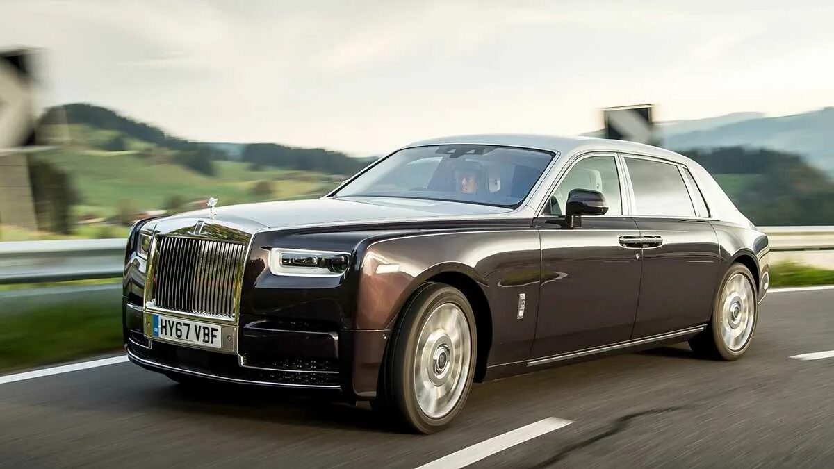 Rolls история. Роллс Ройс Фантом 6. Rolls Royce Phantom 2022. Роллс Ройс Фантом 2010 Лонг. Роллс Ройс Фантом 2000.