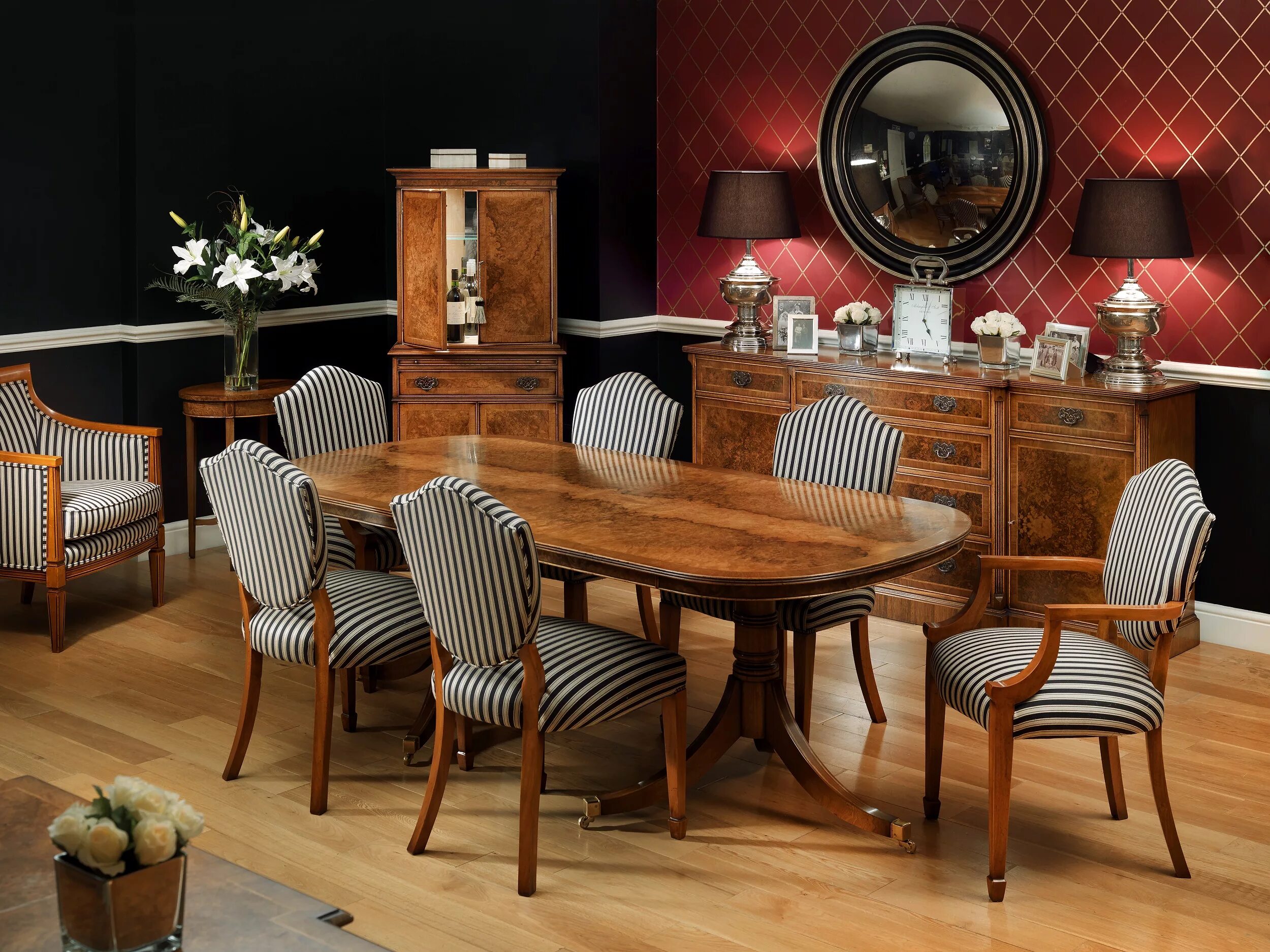 Мебель Walnut Dining Table. Английский стиль столы и стулья. Обеденный стол в английском стиле. Обеденный стол в григорианском стиле. Кипи стол