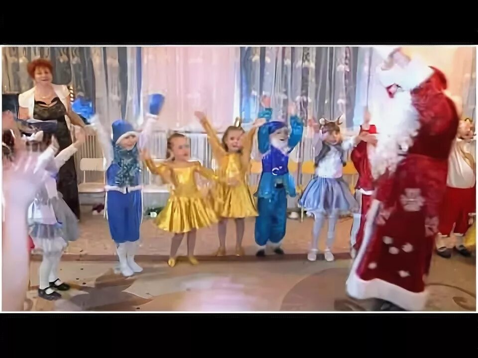 фонарики для танца в детском саду. танец с фонариками в детском саду музыка. танец звёздочек в детском саду на новый год старшая группа. танцы гномиков на новый год в детсаду. танец с фонариками в младшей группе.