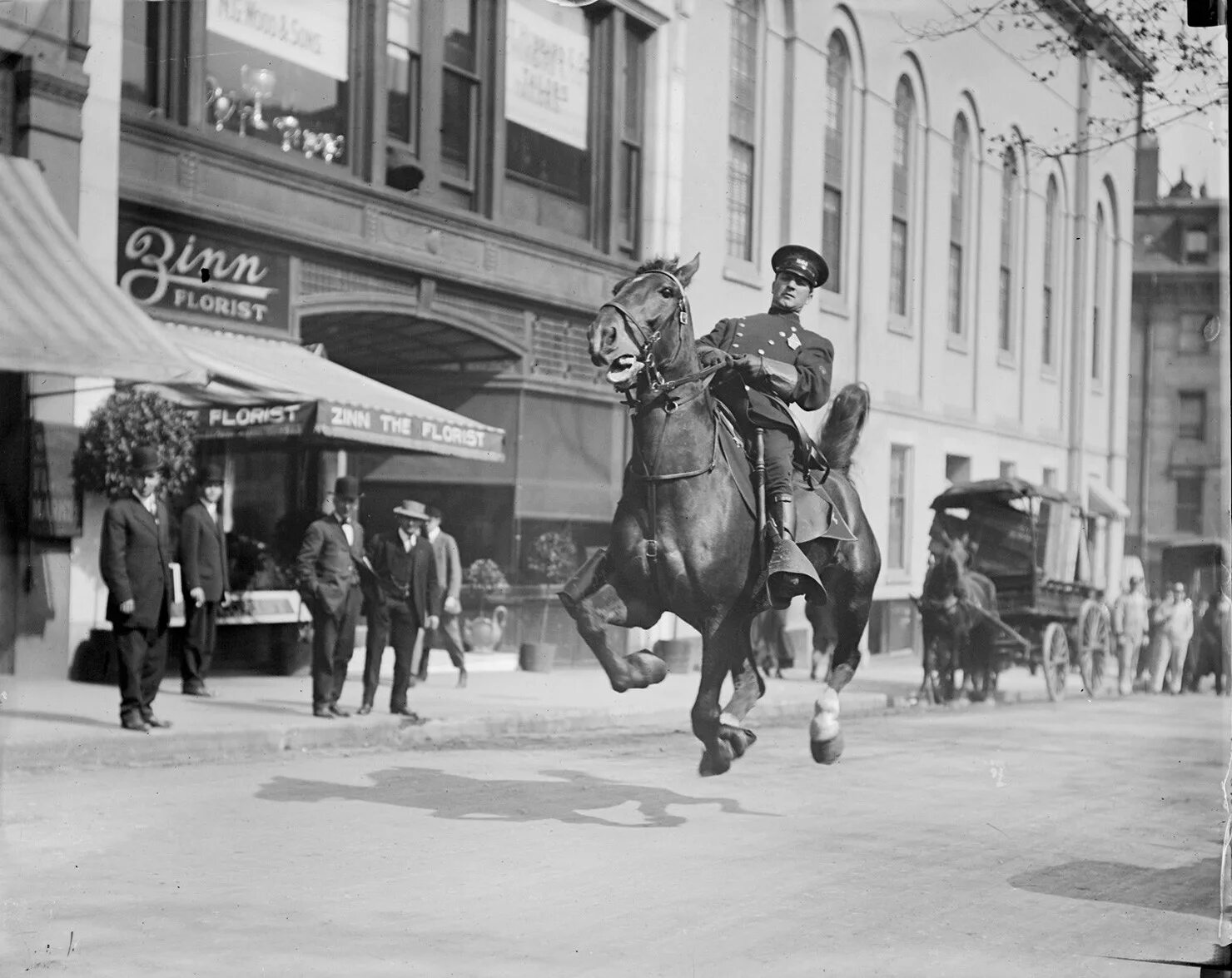 Америка 1920 1930 годов. Бостон 1920 годы. полиция германии 1920е. бостон 1930 год. полиция бостона 1930.