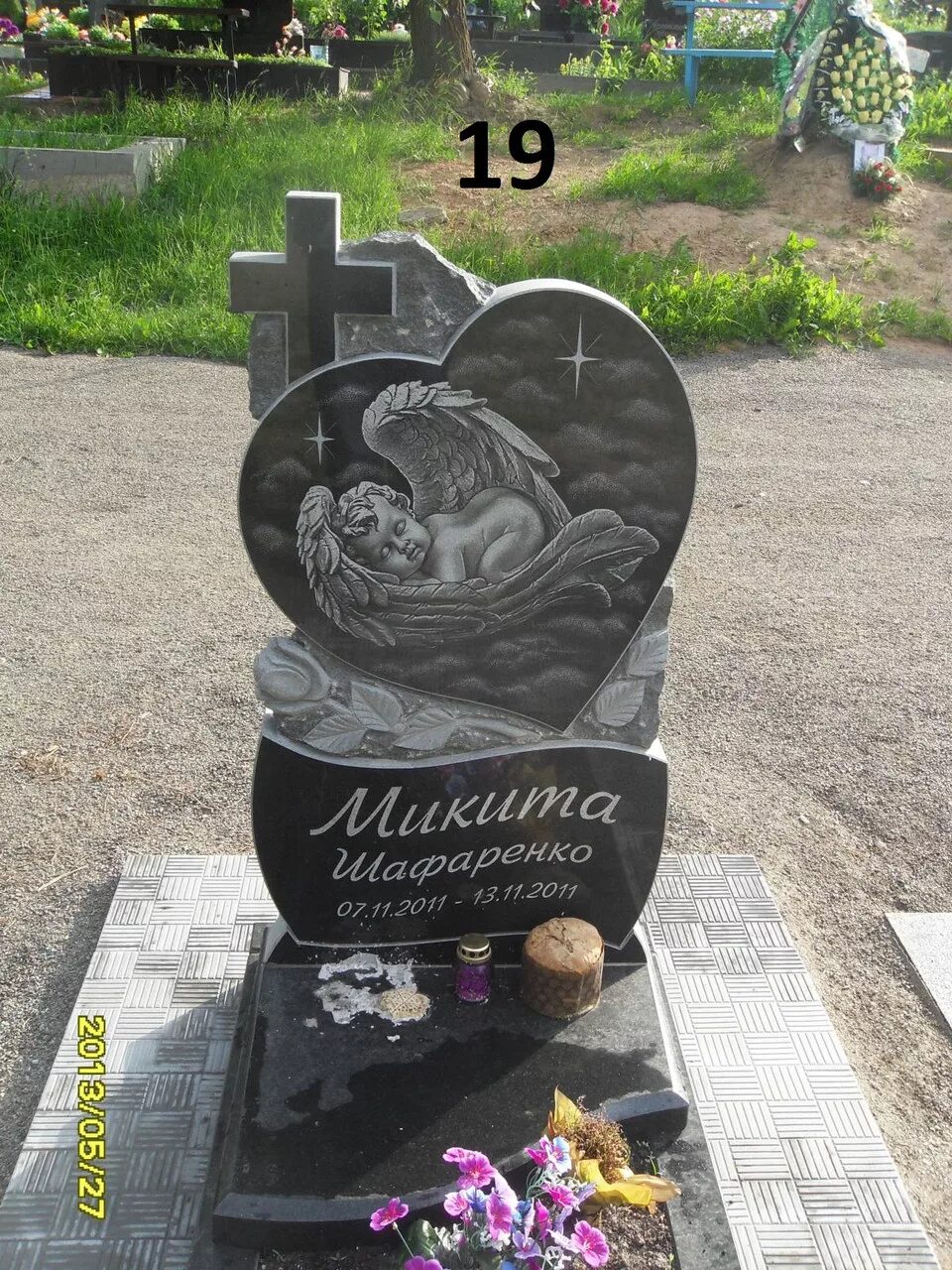 детский памятник на могилу. памятники из гранита для детей. памятник ребенку на могилу. необычные детские памятники. детский гранитный памятник.