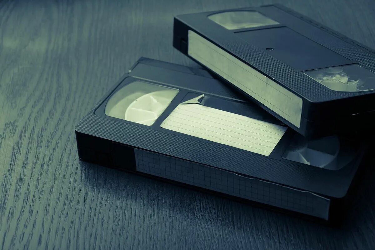 ВХС кассеты. Старые видеокассеты. Оцифровка VHS кассет. Видеокассета VHS.