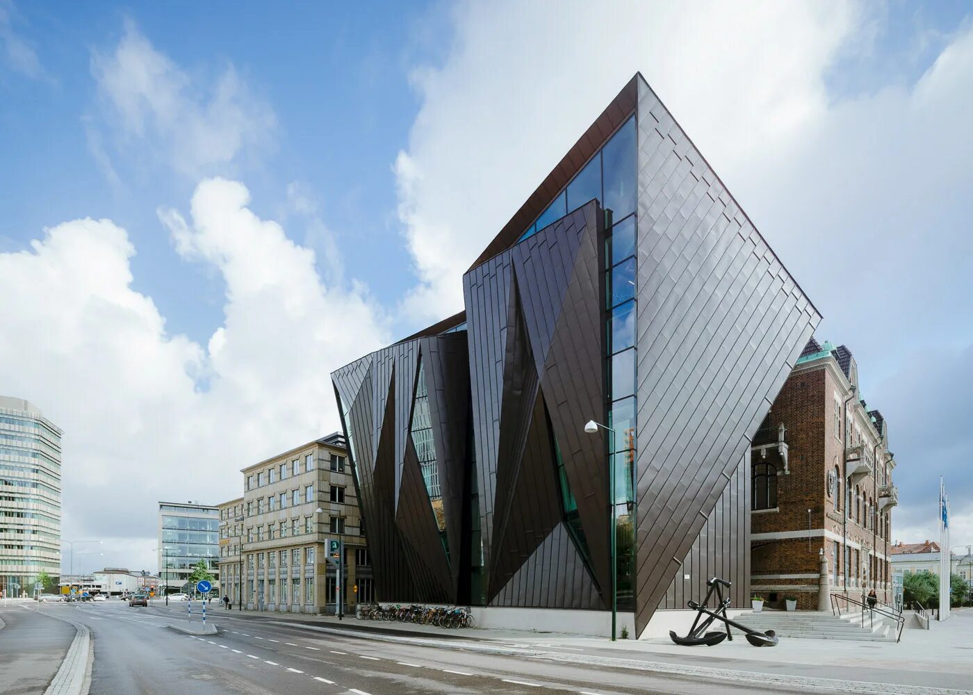 Уппсальский университет в швеции. Даляньский технологический университет китая. Всемирный морской университет мальме. Архитектура швеции. Северо-восточный университет китай далянь.