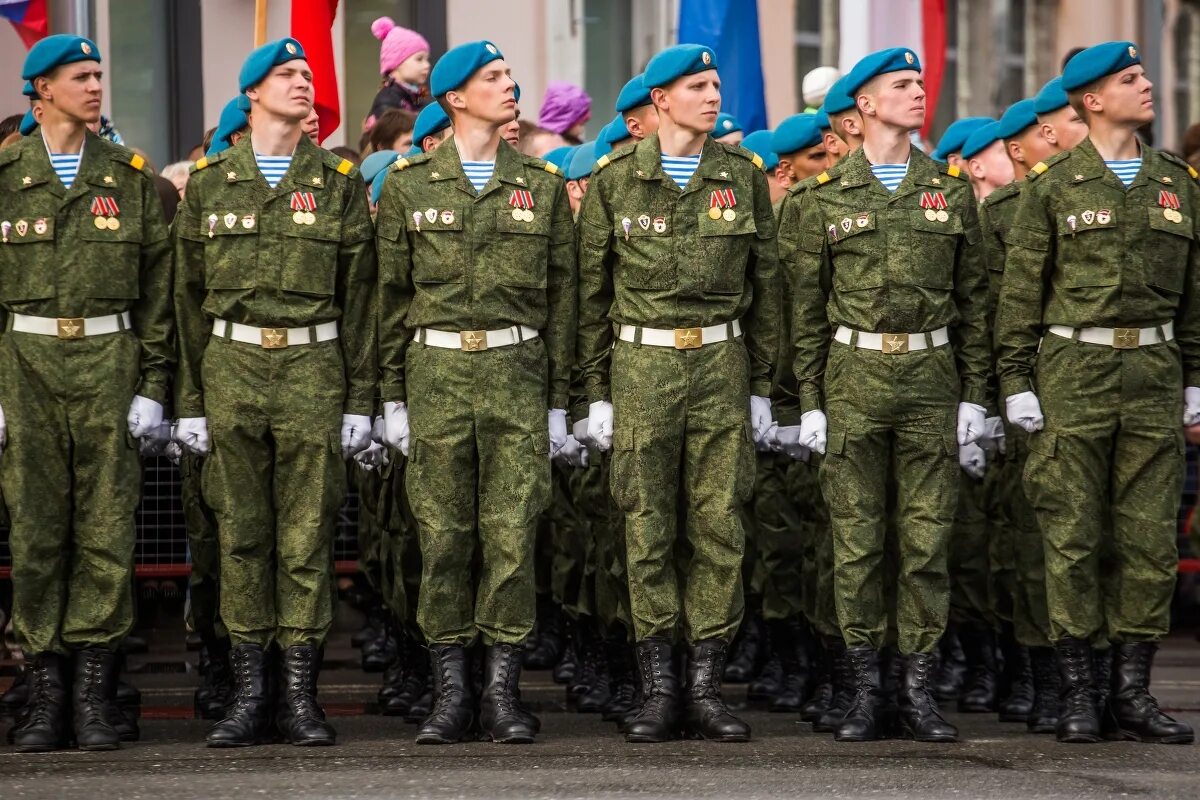 Парад 23 февраля в Пскове. Парад Псков 2021 год. Парад на 9 мая 2013 Псков. Псков парад 2015.