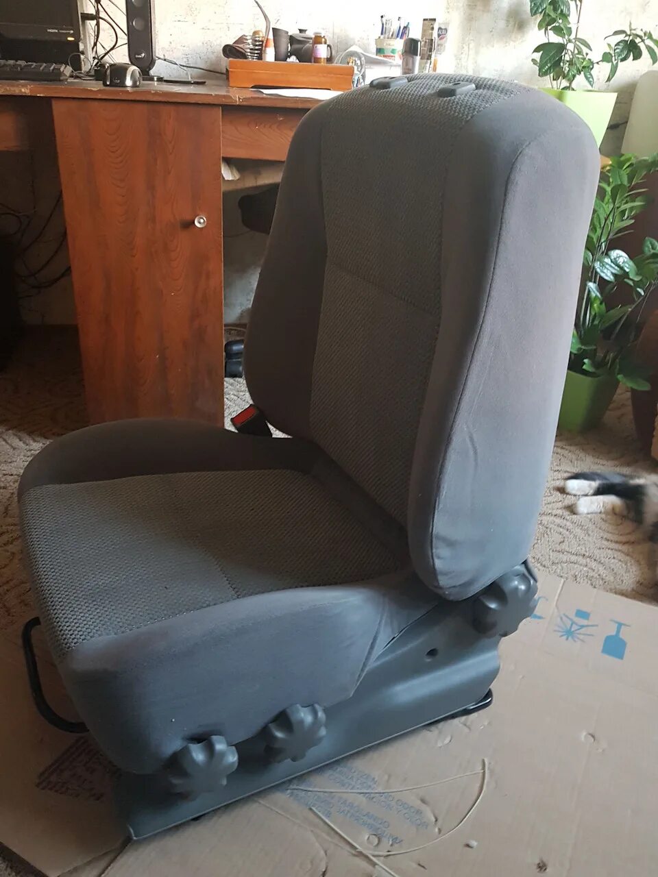 Сиденья лачетти. Шевроле лачетти 2008 сиденья. Сиденья лачетти. Переднее сиденье шевроле лачетти. Лачетти sw platinum.