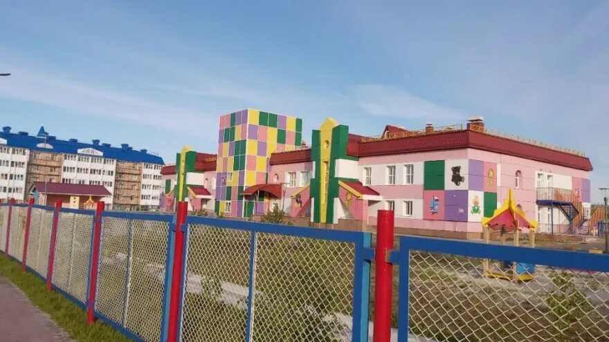 Детский сад светлячок губкинский. Светлячок губкинский садик. Светлячок садик город губкинский. Светлячок садик город губкинский. Детский сад непоседы город губкинский янао.