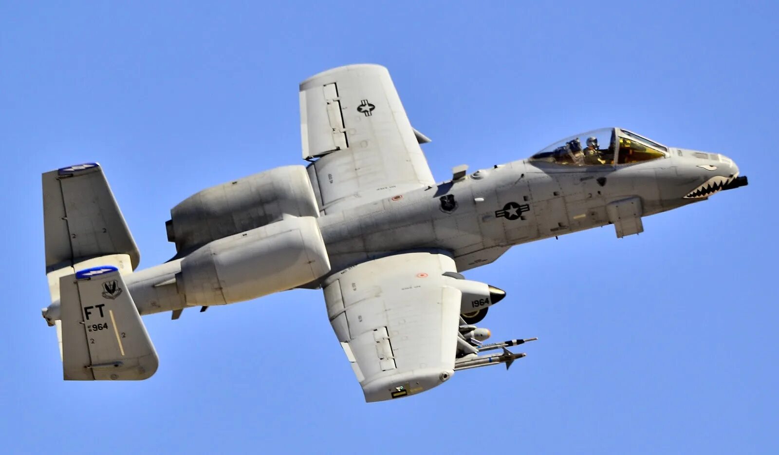 3a 10b 2. A-10 Thunderbolt 1. A-10a Thunderbolt пятнистый. A-10 Thunderbolt II вооружение. A-10 Thunderbolt UAV.