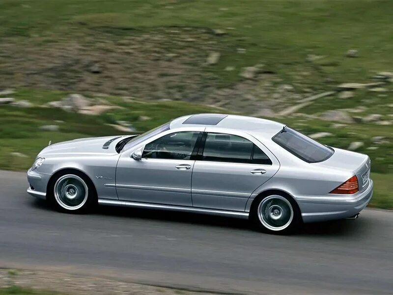 W220 s600. Mercedes-Benz w220. Mercedes Benz s65 AMG w220. Мерседес 220 АМГ. Mercedes Benz s 220 AMG.