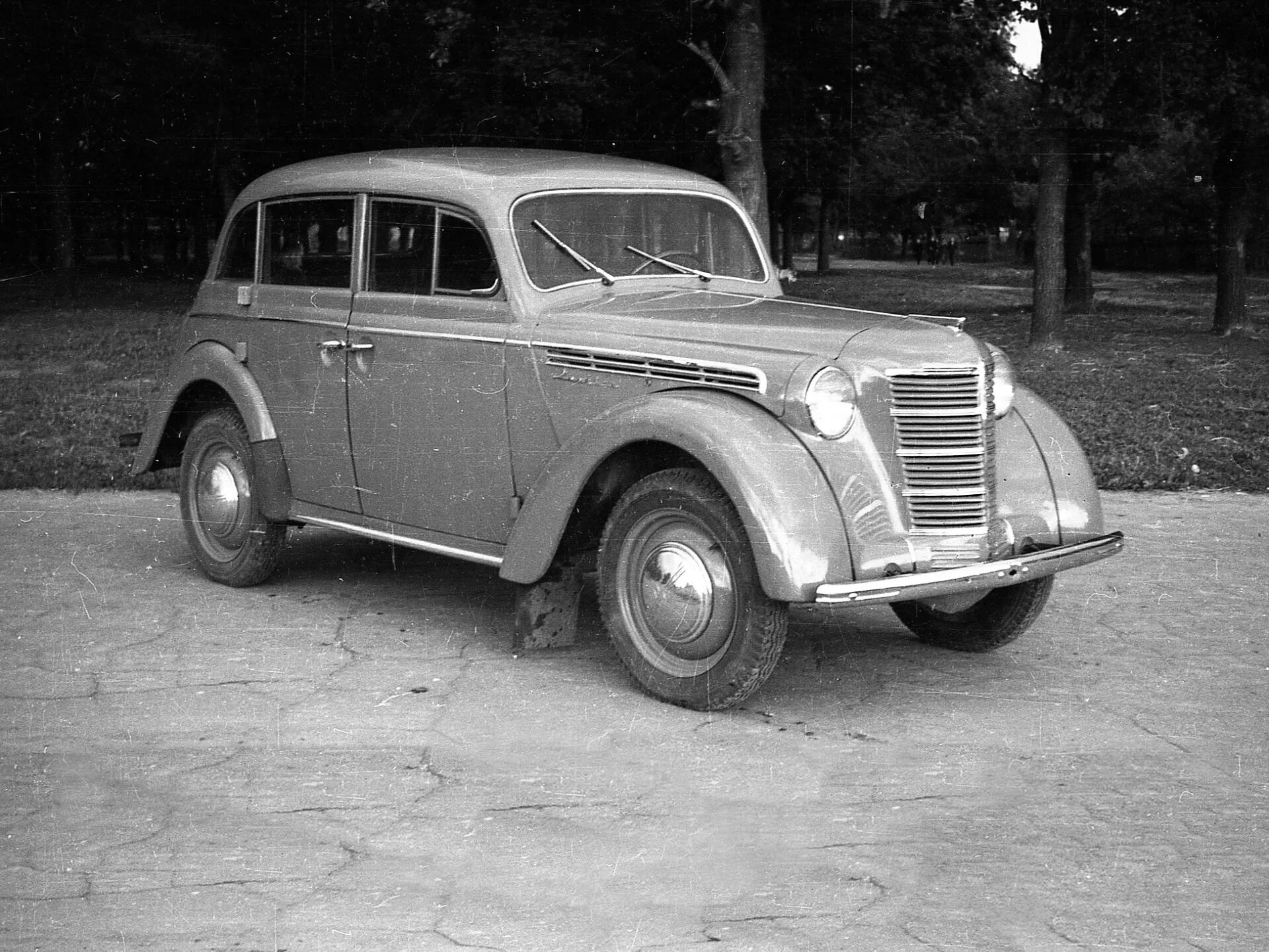 Opel германия. Москвич 400 Opel Kadett. Москвич 400 и Опель кадет. Опель кадет 1945. Москвич 400-420.